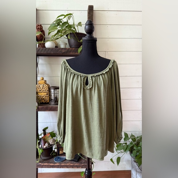 Max Studio: Olive Green BoHo Blouse with Keyhole Neckline and Ruffle Trim - Picture 7 of 16